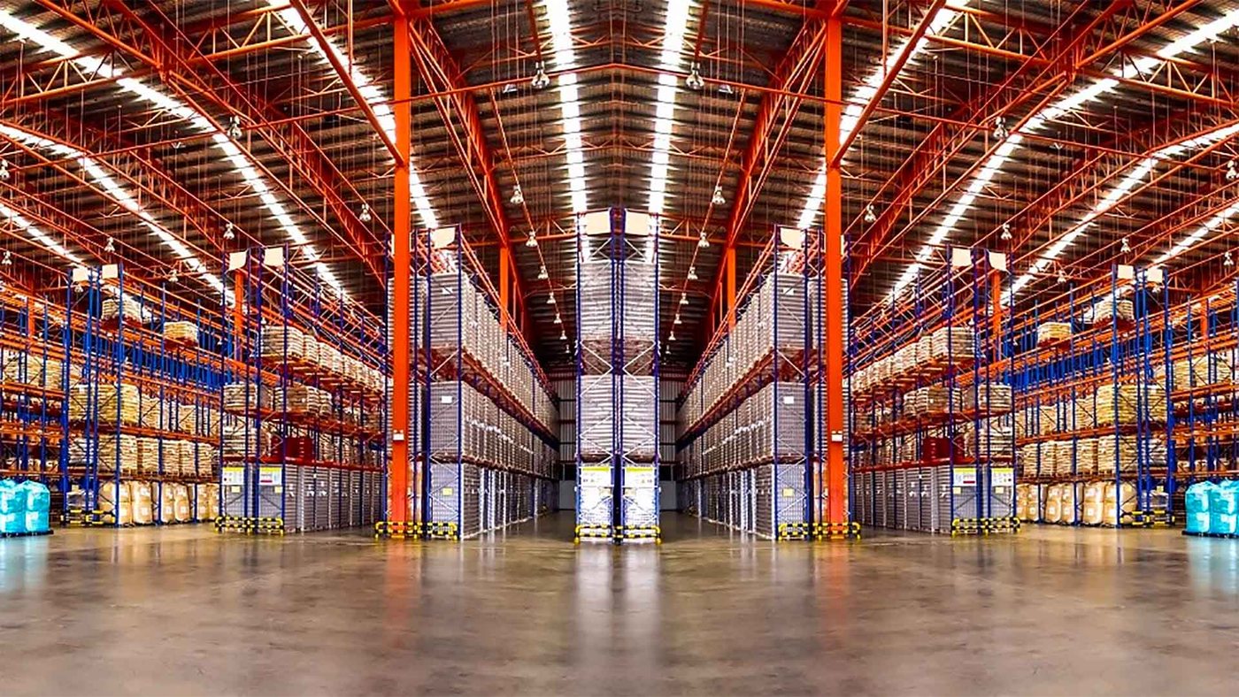 Interior of a large refrigerated distribution warehouse in the Phoenix area served by KryoFridge cold storage