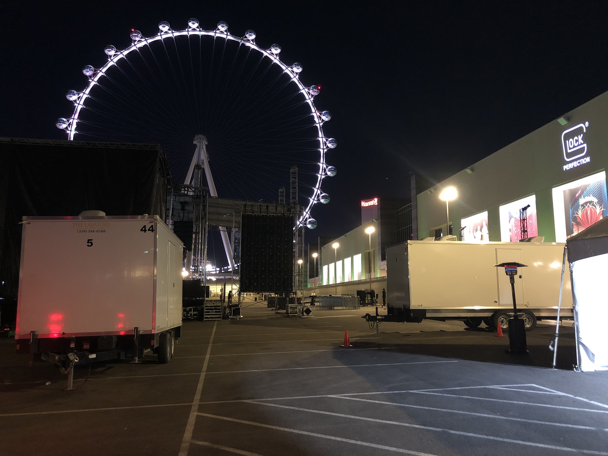 KryoFridge trailer on a night-time emergency cold-storage deployment