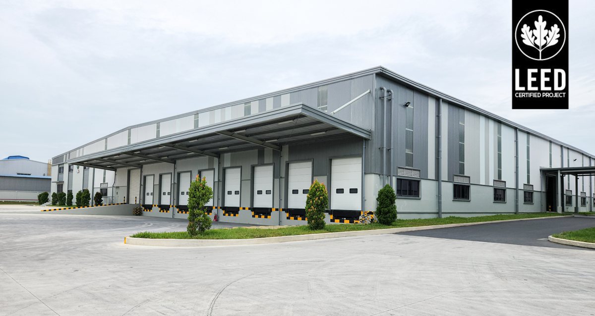 KryoFridge refrigeration trailer rental parked at a West Jordan commercial building during a cold-storage job