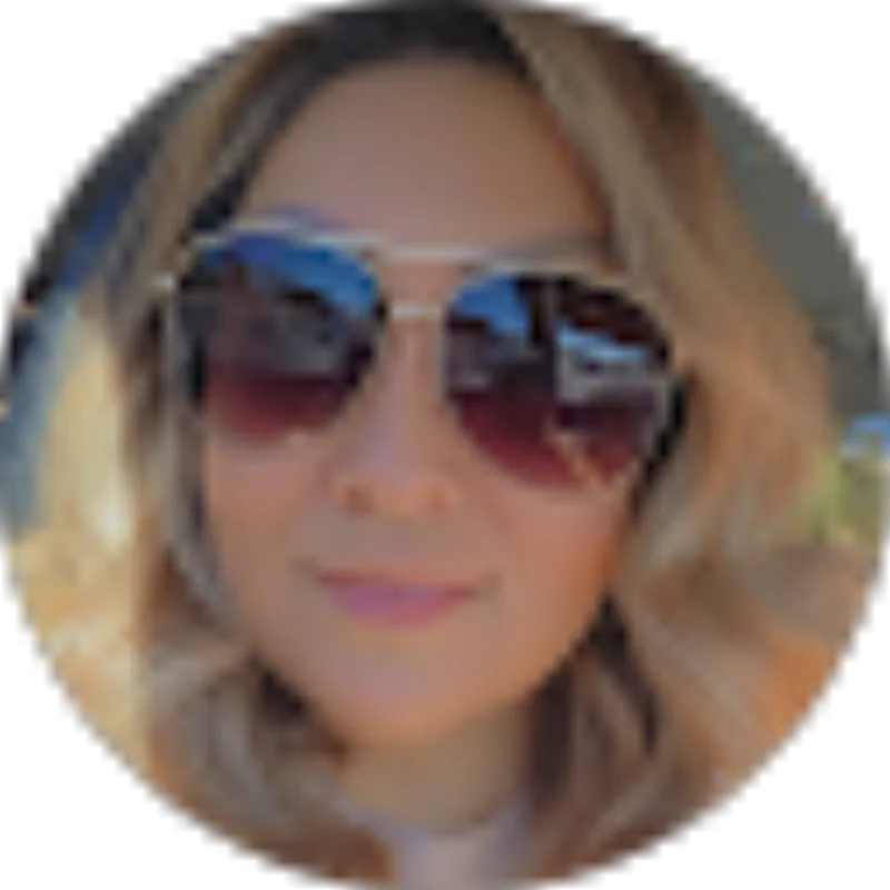Jenny M., verified reviewer