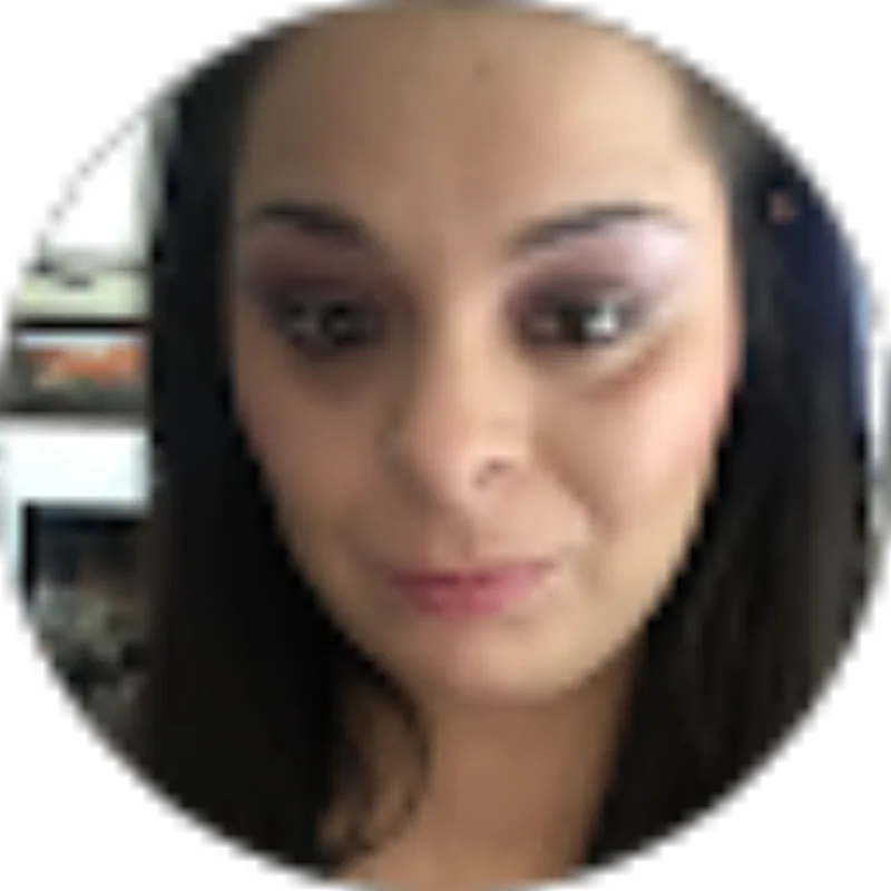 Julia L., verified reviewer