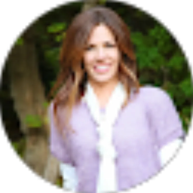 Kasey L., verified reviewer
