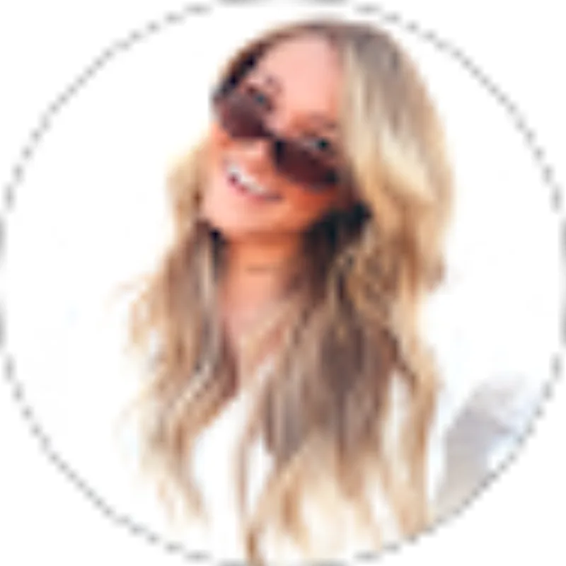 Sydni B., verified reviewer